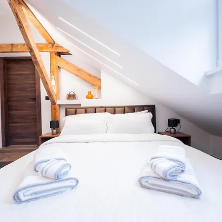 Stella Di Notte Center