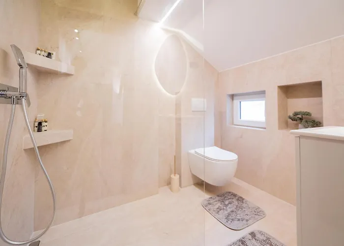 Stella Di Notte Center *